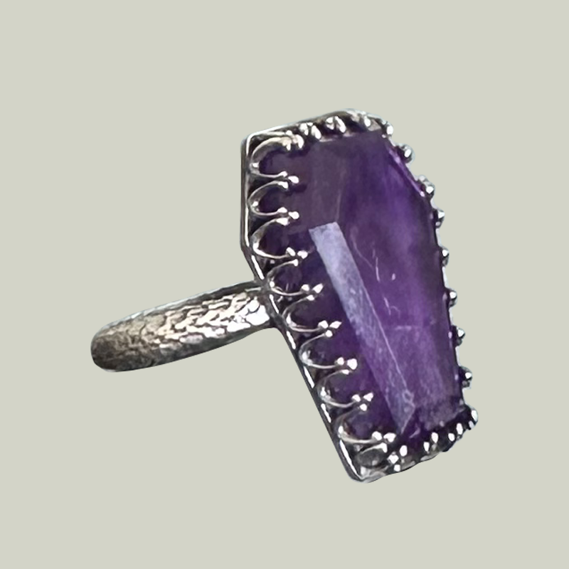 AMETHCOFFIN. Anceint Ring - Silver