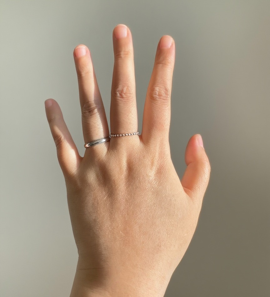 SPOTIFY. Ancient Dotted Loop Ring - Silver
