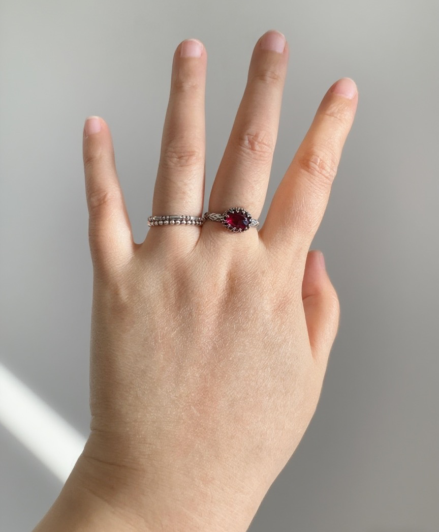 ANCIEGARNET. MEDIEVAL Garnet Crown Ring - Silver