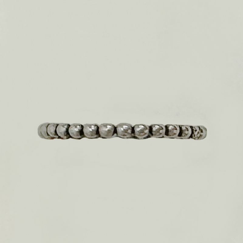 SPOTIFY. Ancient Dotted Loop Ring - Silver