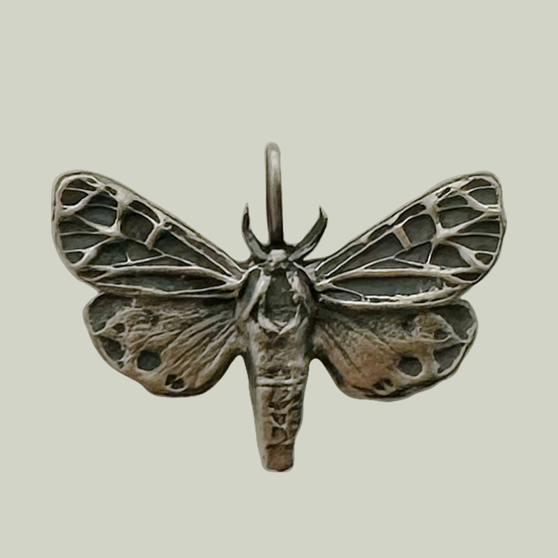 OMATESHADOW. Grammia Omata Pendant - Silver