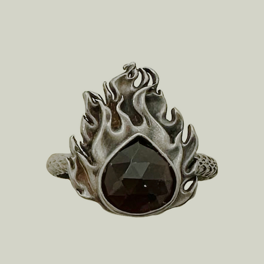 FLAMEGARTH. Mystic Flame Garnet Ring - Silver